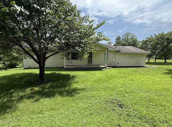 12376 Biram Drive, Plato, MO 65552