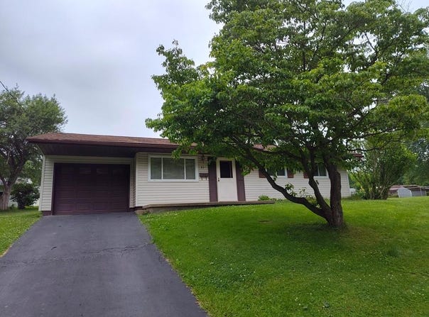 231 Manor Drive, Franklin, PA 16323