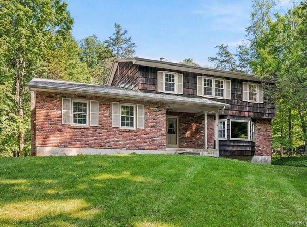 16 Panel Lane, Florida, NY 10921
