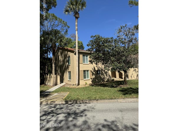 348 Bob White Court, Daytona Beach, FL 32119
