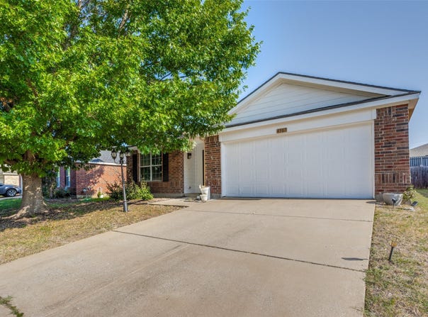 4507 Falcon Drive, Sherman, TX 75092