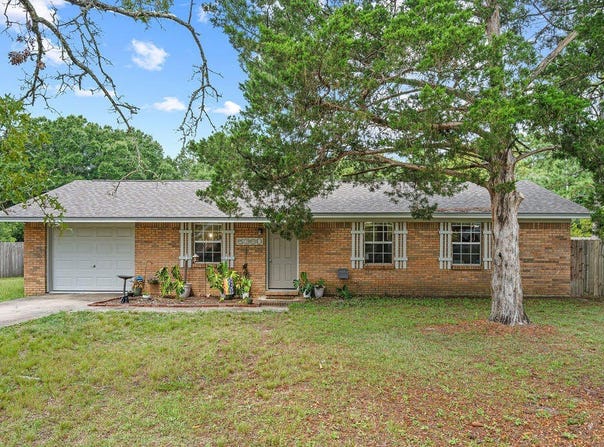 5360 Monterrey Road, Crestview, FL 32539