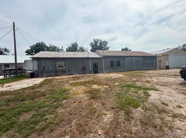 N Madison Street, Pittsfield, IL 62363