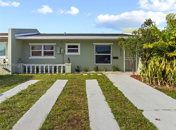 10017 SW 23rd Ter, Miami, FL 33165