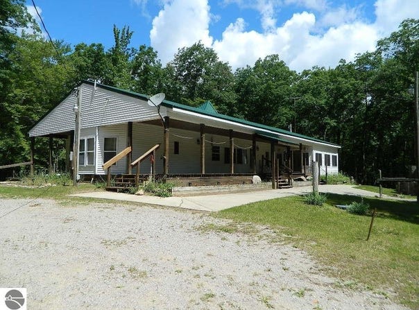 5651 E Haskell Lake Road, Harrison, MI 48625