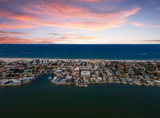 673 BAY ESPLANADE, CLEARWATER, FL 33767