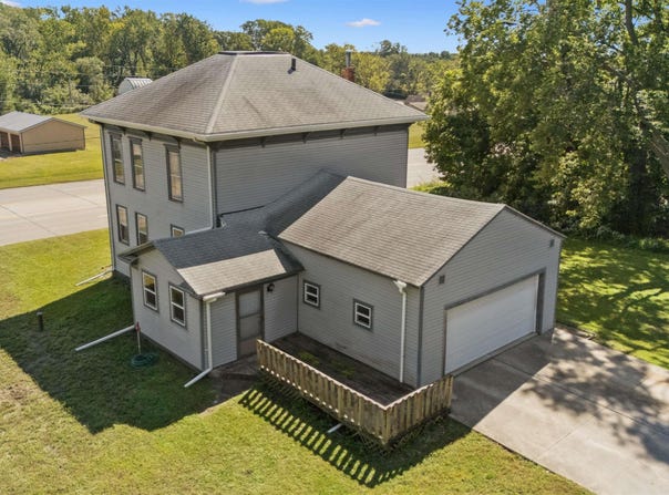 3127 Logan Avenue, Waterloo, IA 50703