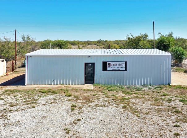 875 S Main Street, Jacksboro, TX 76458