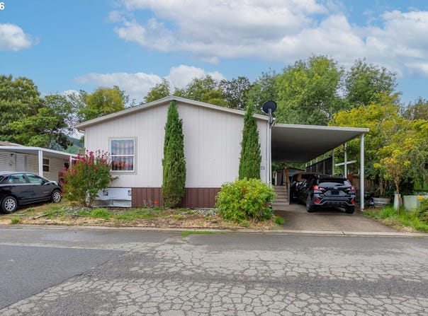550 S STATE St, Sutherlin, OR 97479