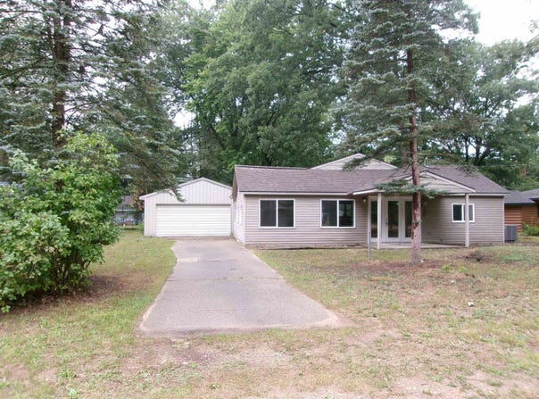 311 Hunter Drive, Lake, MI 48632