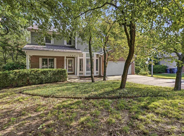 1000 Stratford Circle, Manhattan, KS 66503