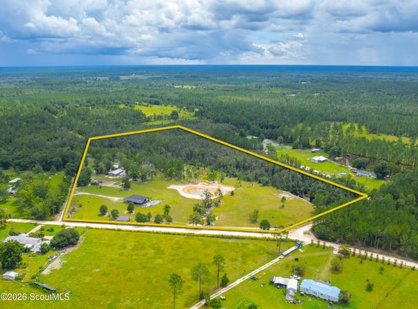 599 Ed Harrell Road, Hortense, GA 31543