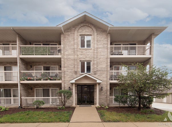 6644 W 65TH Street, Chicago, IL 60638