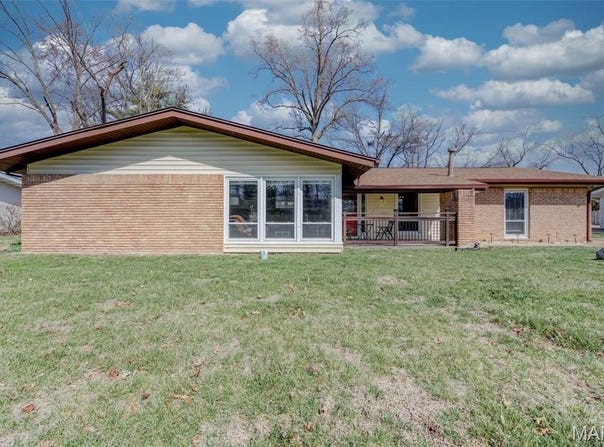12543 Merrick Drive, St Louis, MO 63146