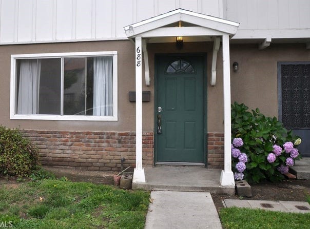 688 5th, Azusa, CA 91702