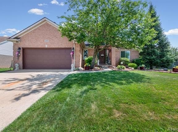 24909 Foxmoor Boulevard, Woodhaven, MI 48183