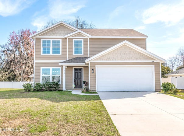 768 CONSTITUTION Place, Macclenny, FL 32063