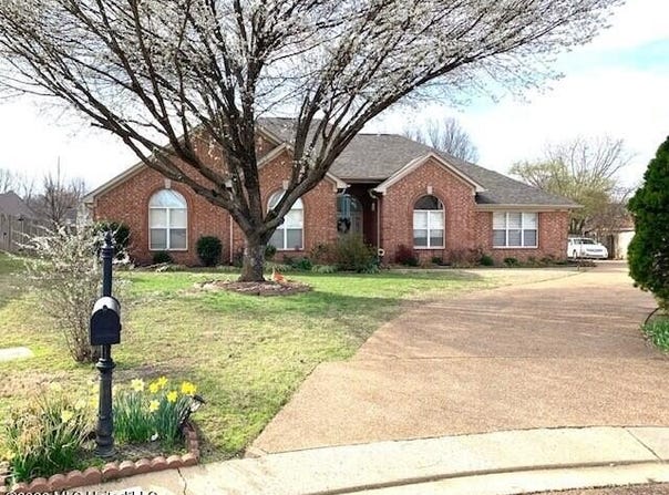6445 Braybourne Place, Olive Branch, MS 38654