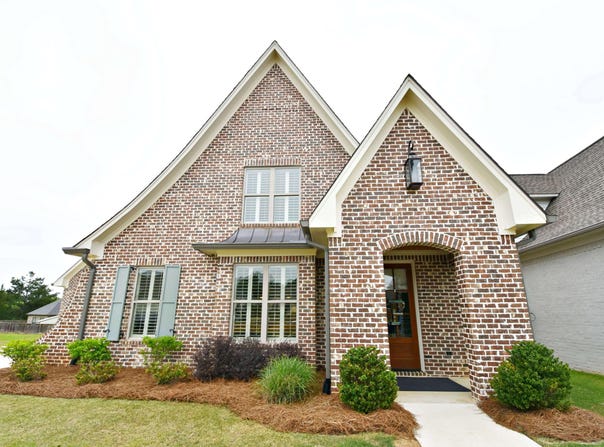 1308 Highline Dr, Tupelo, MS 38801