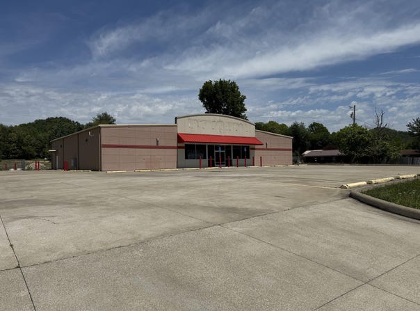 8316 U.S. 460, Means, KY 40346