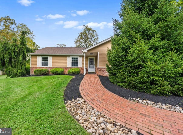 546 MCCARTY Drive, DOYLESTOWN, PA 18901
