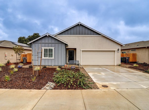 5229 Monaco Parkway, Redding, CA 96002