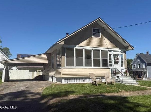 49 Haskell St., Hagaman, NY 12086