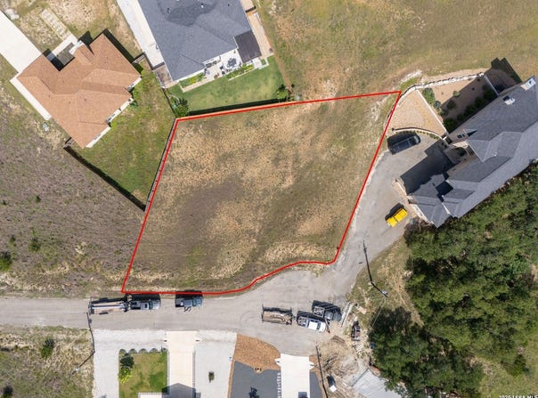 103 N MICAH ANDREWS, Blanco, TX 78606