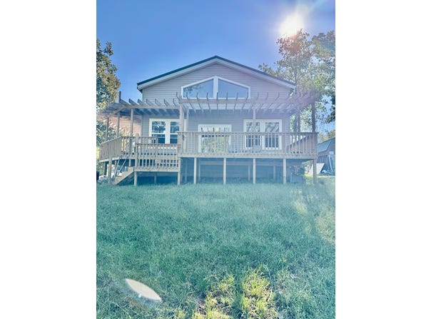 973 Stonegate Dr, Burnside, KY 42519