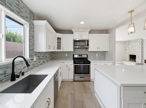 1948 Stevely Avenue, Long Beach, CA 90815
