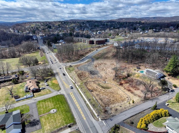 Route 9W, Marlboro, NY 12542