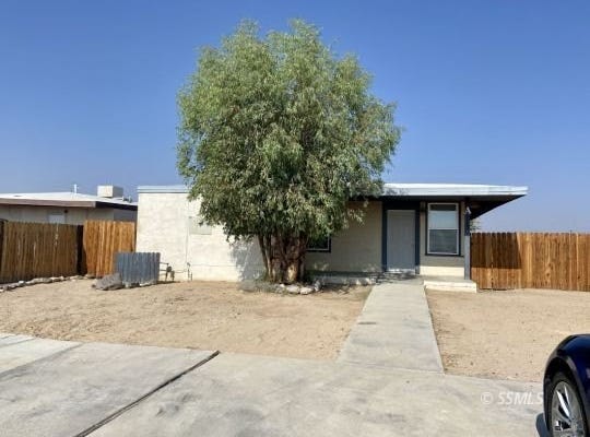 113 S Richmond Rd, Ridgecrest, CA 93555