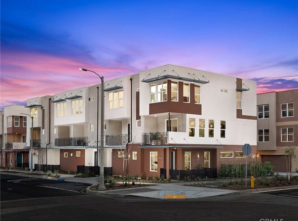 641 E Mission Boulevard, Pomona, CA 91766