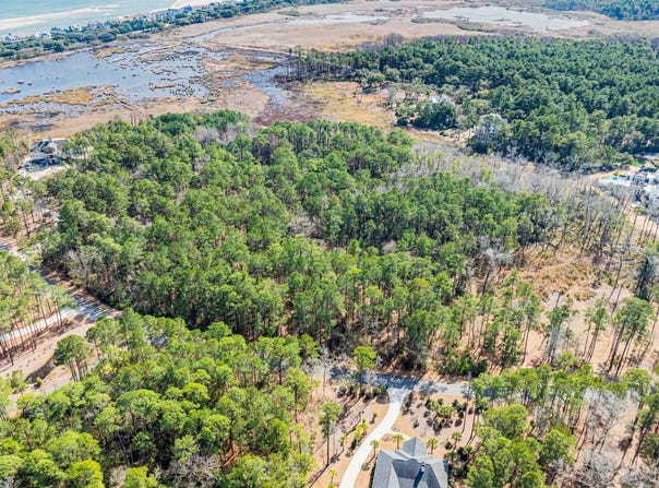 2630 Vanderbilt Blvd., Pawleys Island, SC 29585