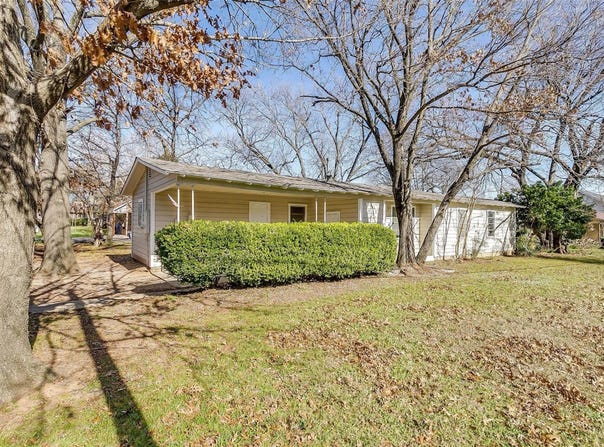 400 E Liberty Street, Pilot Point, TX 76258