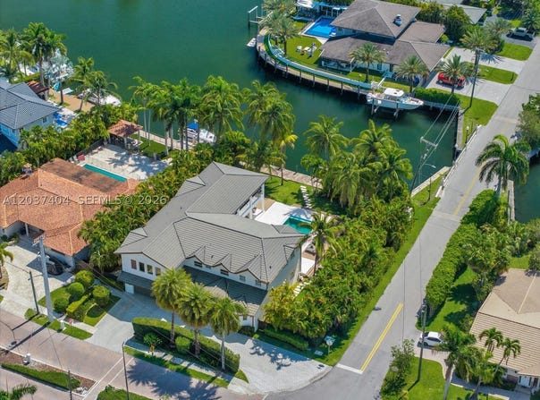 431 Layne Blvd, Hallandale Beach, FL 33009
