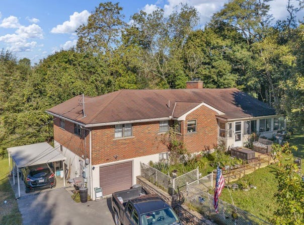 205 McNabb Avenue, BECKLEY, WV 25801