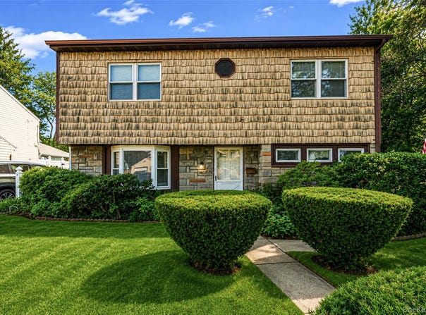 2439 2nd Street, East Meadow, NY 11554