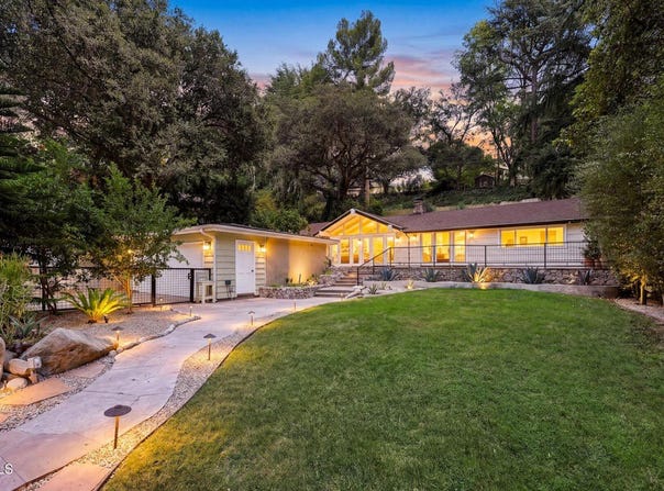 5220 Palm Drive, La Canada Flintridge, CA 91011