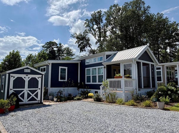 103 Meandering Lane, Flat Rock, NC 28731