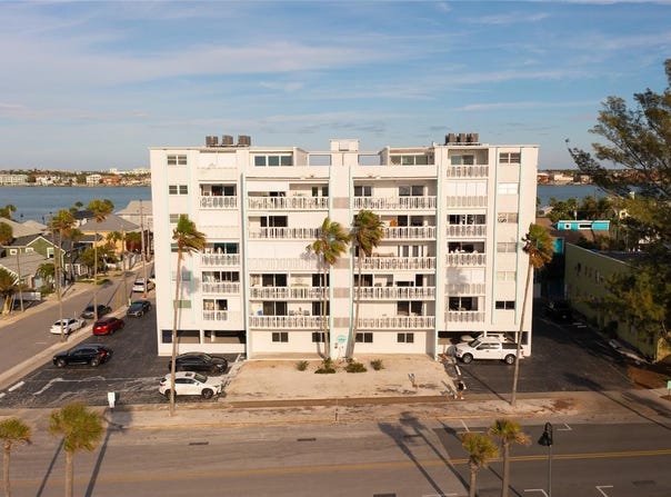 403 GULF Way, ST PETE BEACH, FL 33706