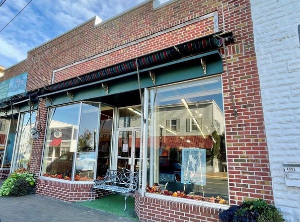 4090 MAIN ST, CHINCOTEAGUE, VA 23336