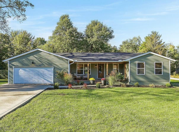 100 W Hiawatha Drive, Powell, OH 43065