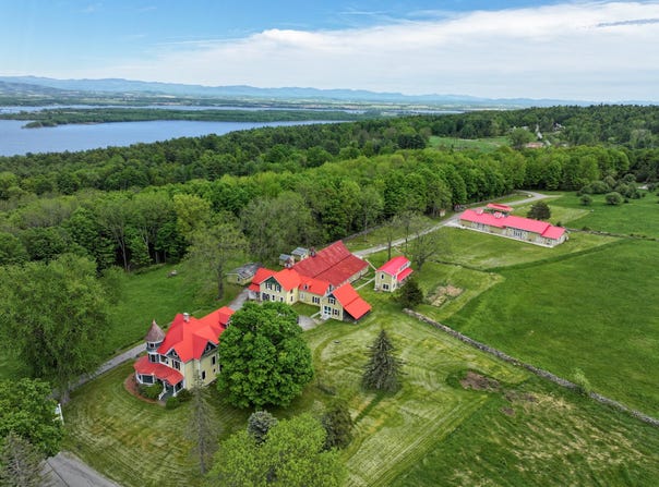 284 Edgemont Road, Moriah, NY 12960