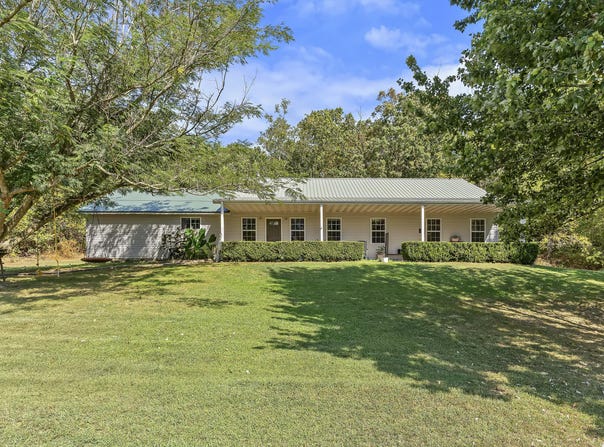 1092 Blackjack School Road, Marionville, MO 65705