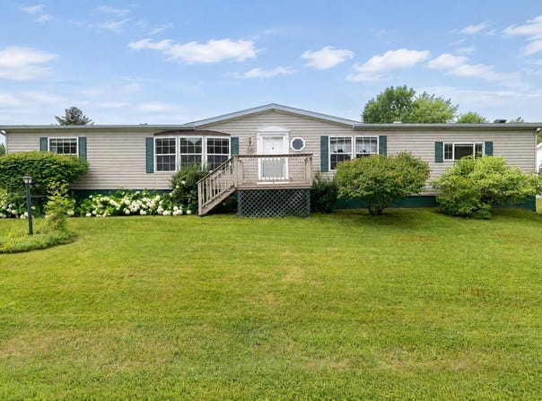 611 Meadowbend Road, Williston, VT 05495