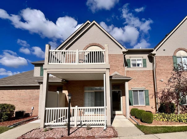 15745 Parkway Lane, Southgate, MI 48195