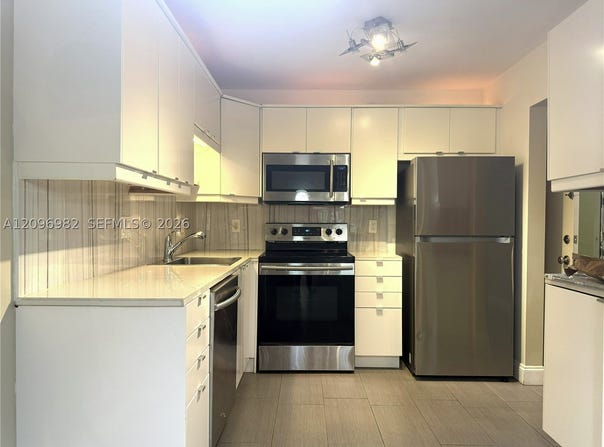257 S Cypress Rd, Pompano Beach, FL 33060