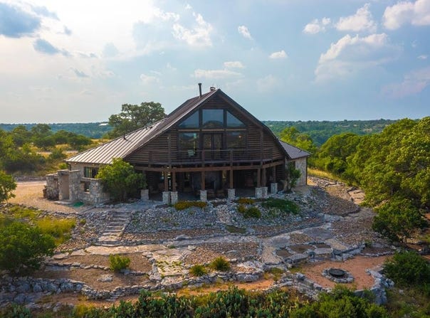 225 Valley View Dr, Comfort, TX 78013
