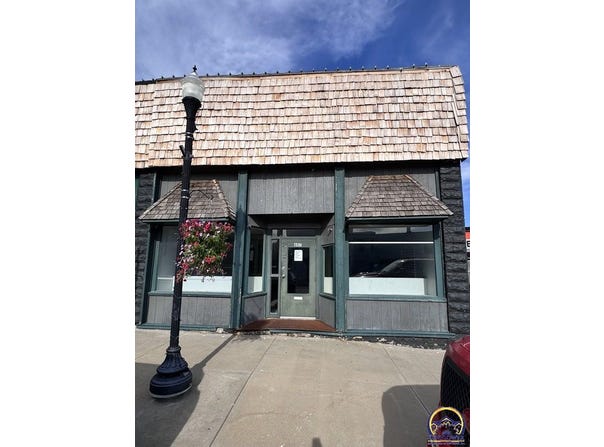 607 S Topeka AVE, Lyndon, KS 66451